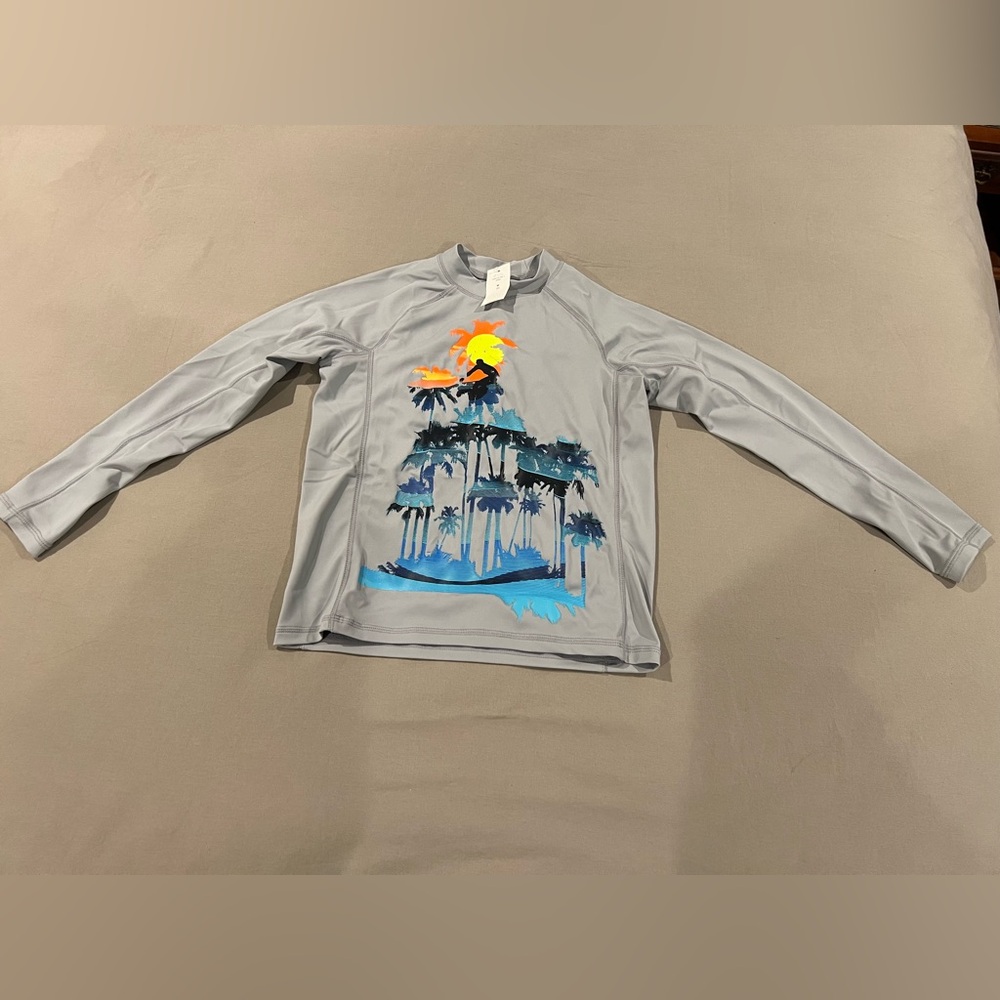 NWT Boys Gap long sleeve rashguard.